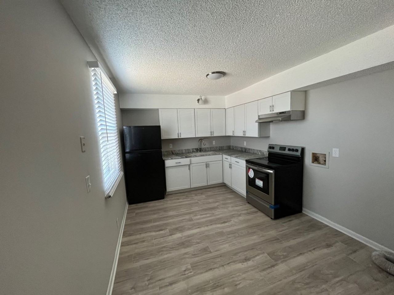 4659 Forest Ridge Dr - Photo 2 of 7