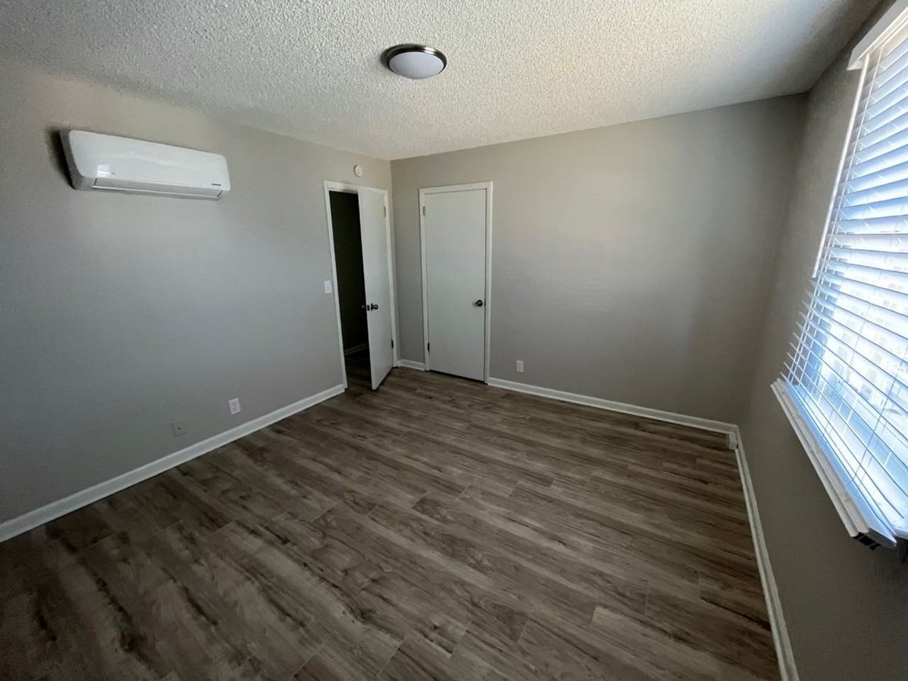 4659 Forest Ridge Dr - Photo 3 of 7