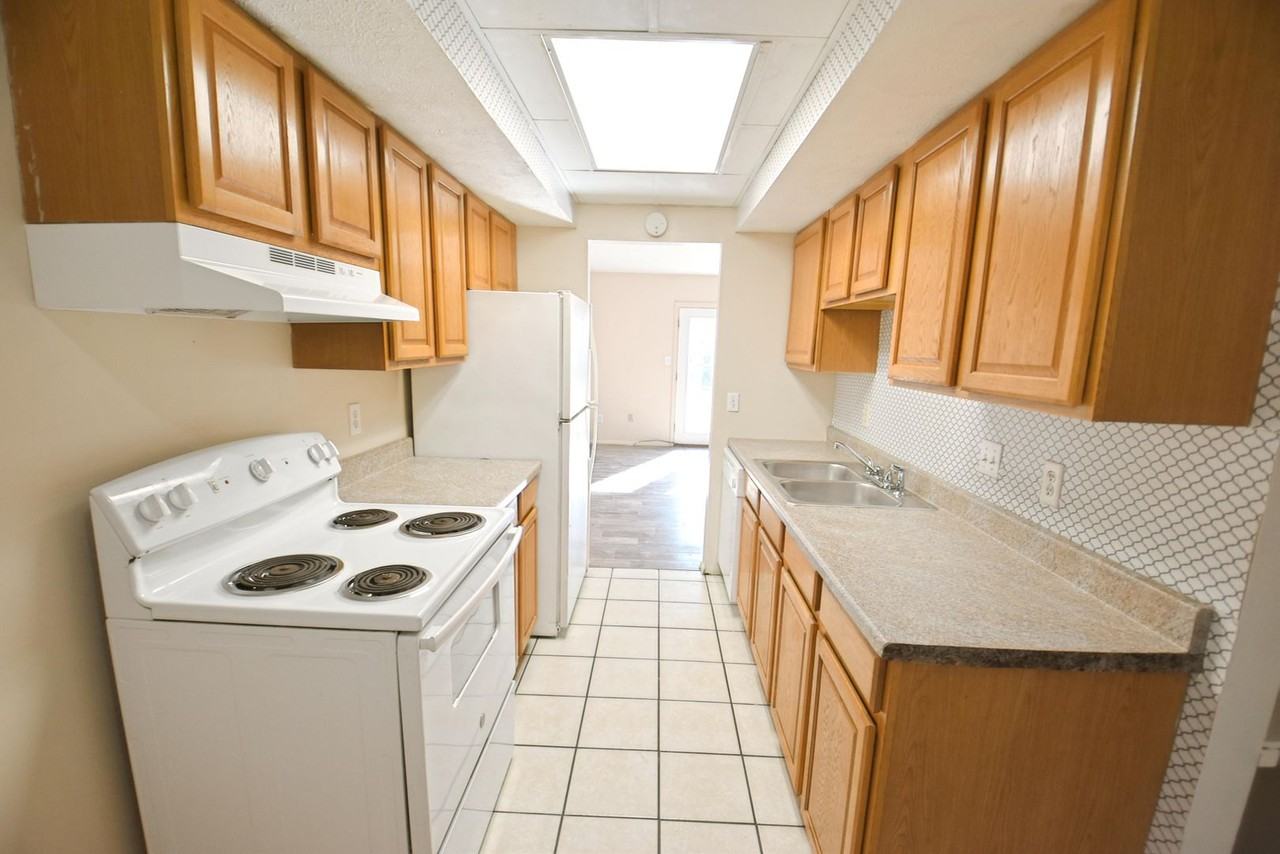 5014 Lindenwood Drive - Photo 3 of 17