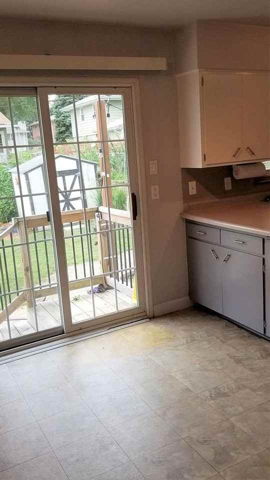 6226 Oak St - Photo 7 of 14