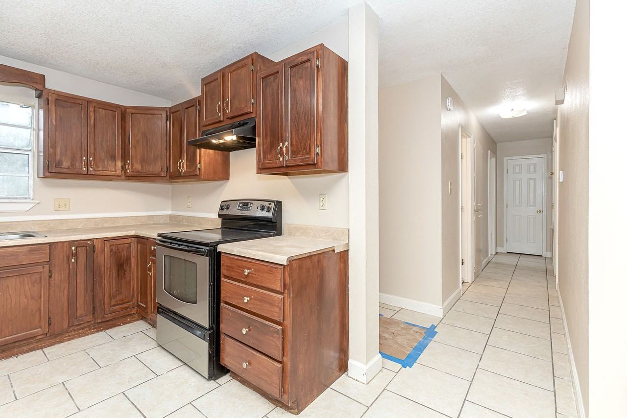 2013 Dartmouth Dr - Photo 2 of 29