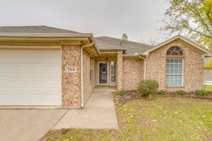 featured image of 104 Willow St