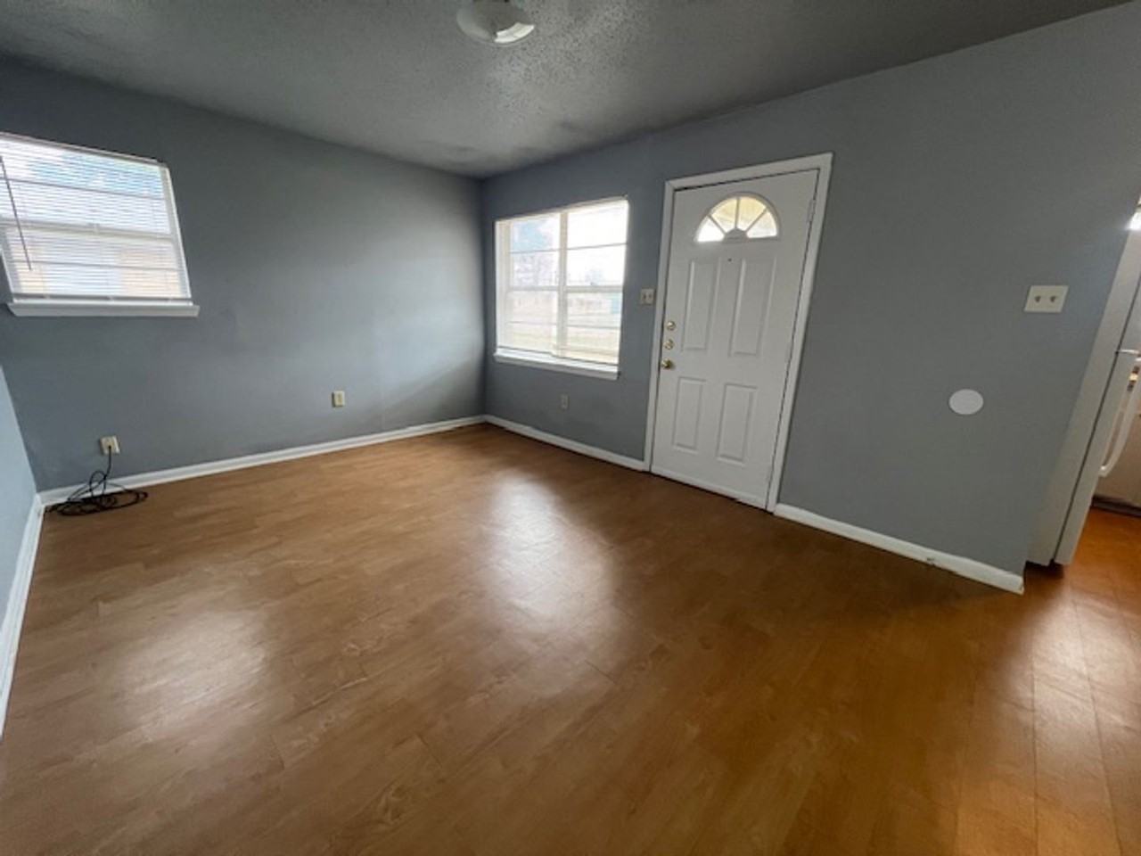 408 Cooper Ave - Photo 2 of 8