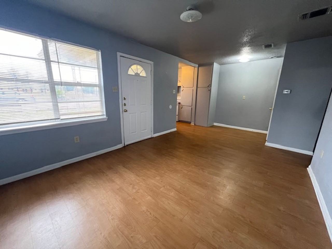 408 Cooper Ave - Photo 3 of 8