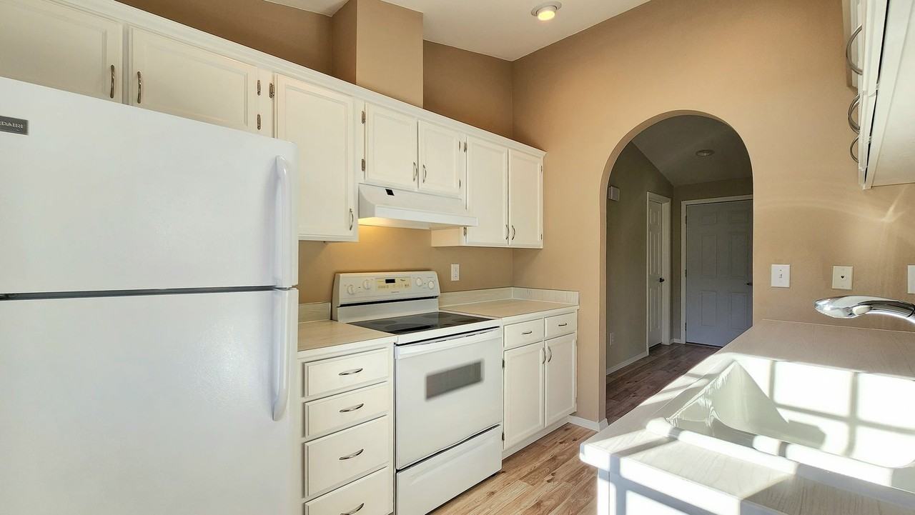 9522 54th Ave Ne - Photo 2 of 20