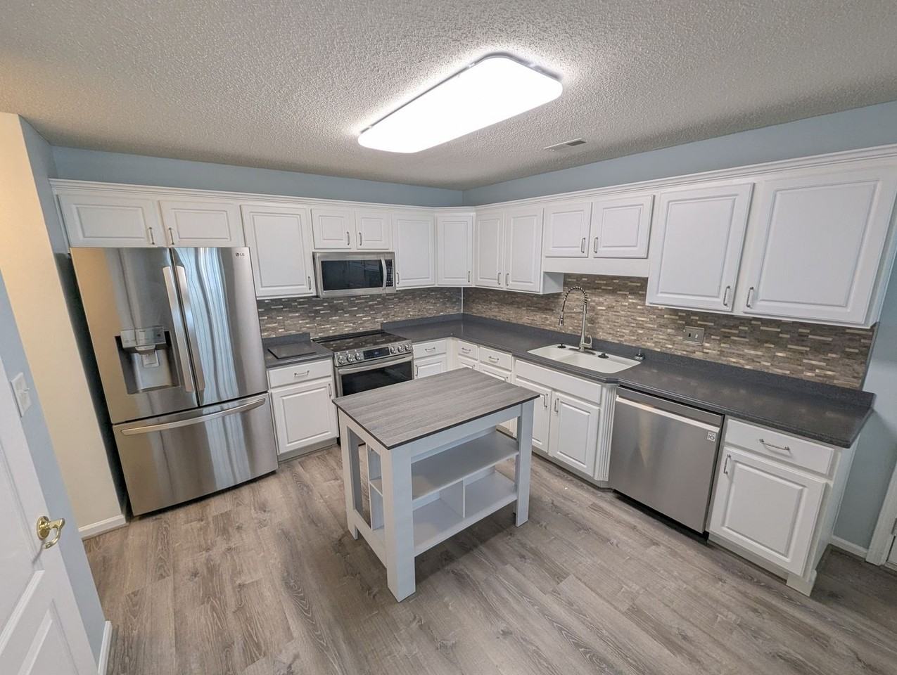 294 Raven Ter - Photo 6 of 14