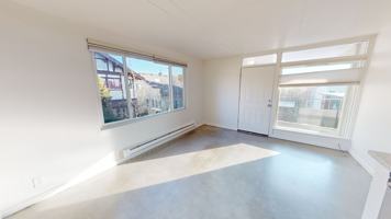 featured image of 910 10th Ave E