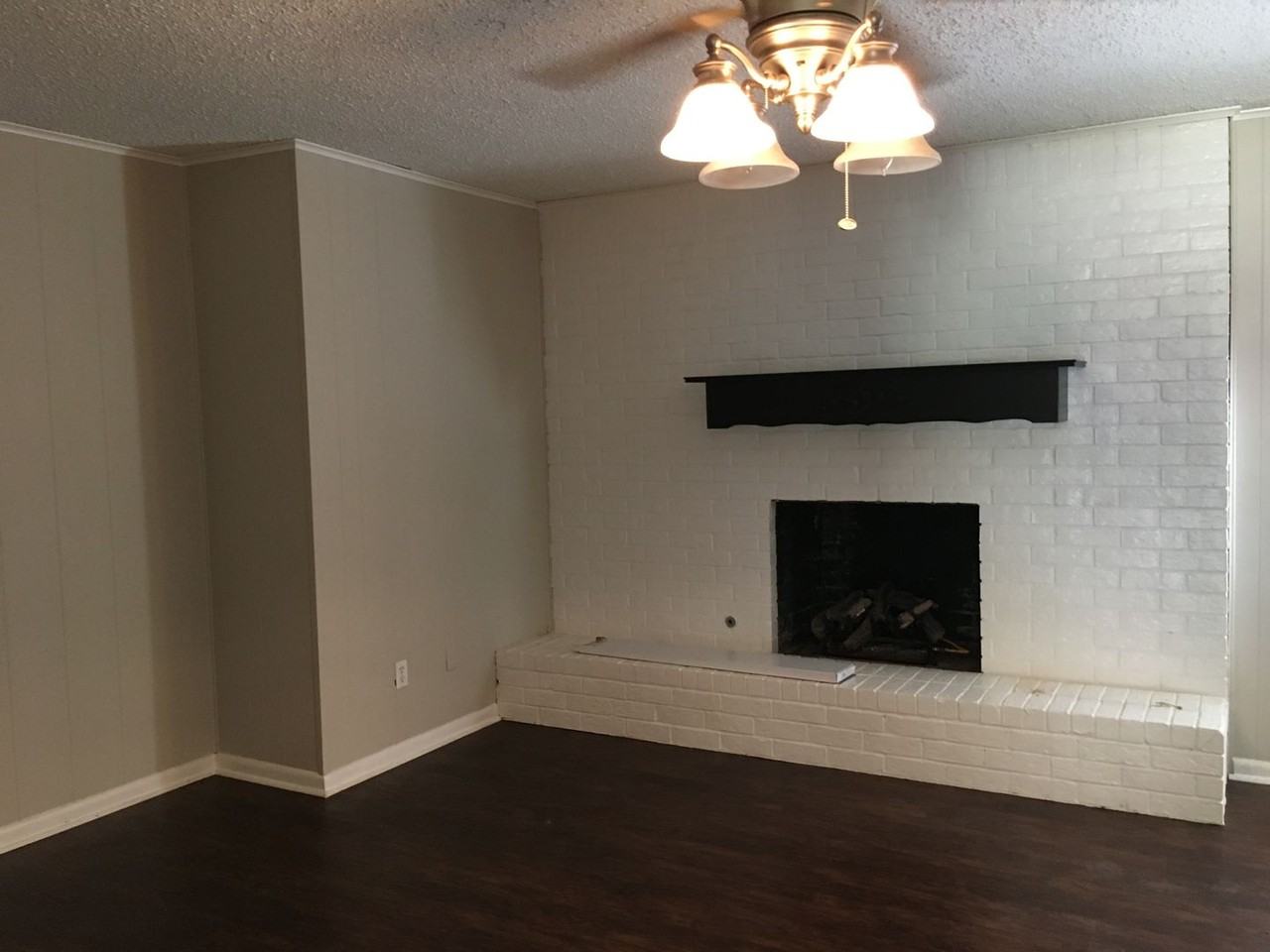 208 Cheryl St - Photo 2 of 16