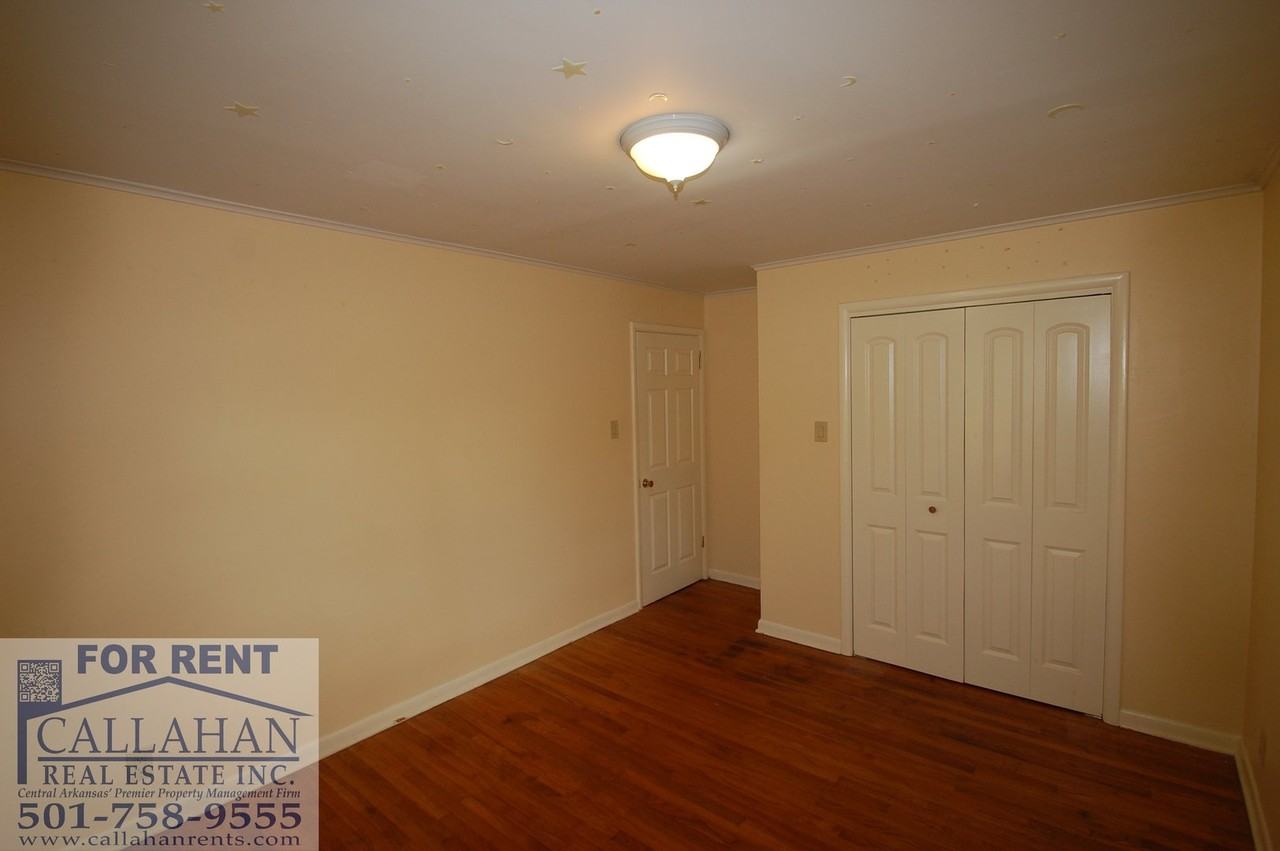 3729 Loch Ln - Photo 6 of 21