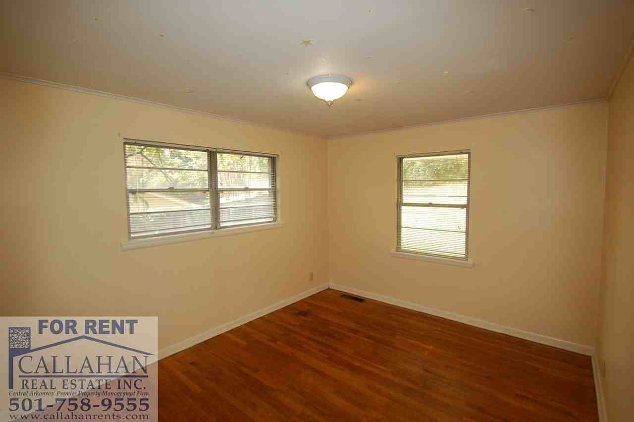 3729 Loch Ln - Photo 7 of 21