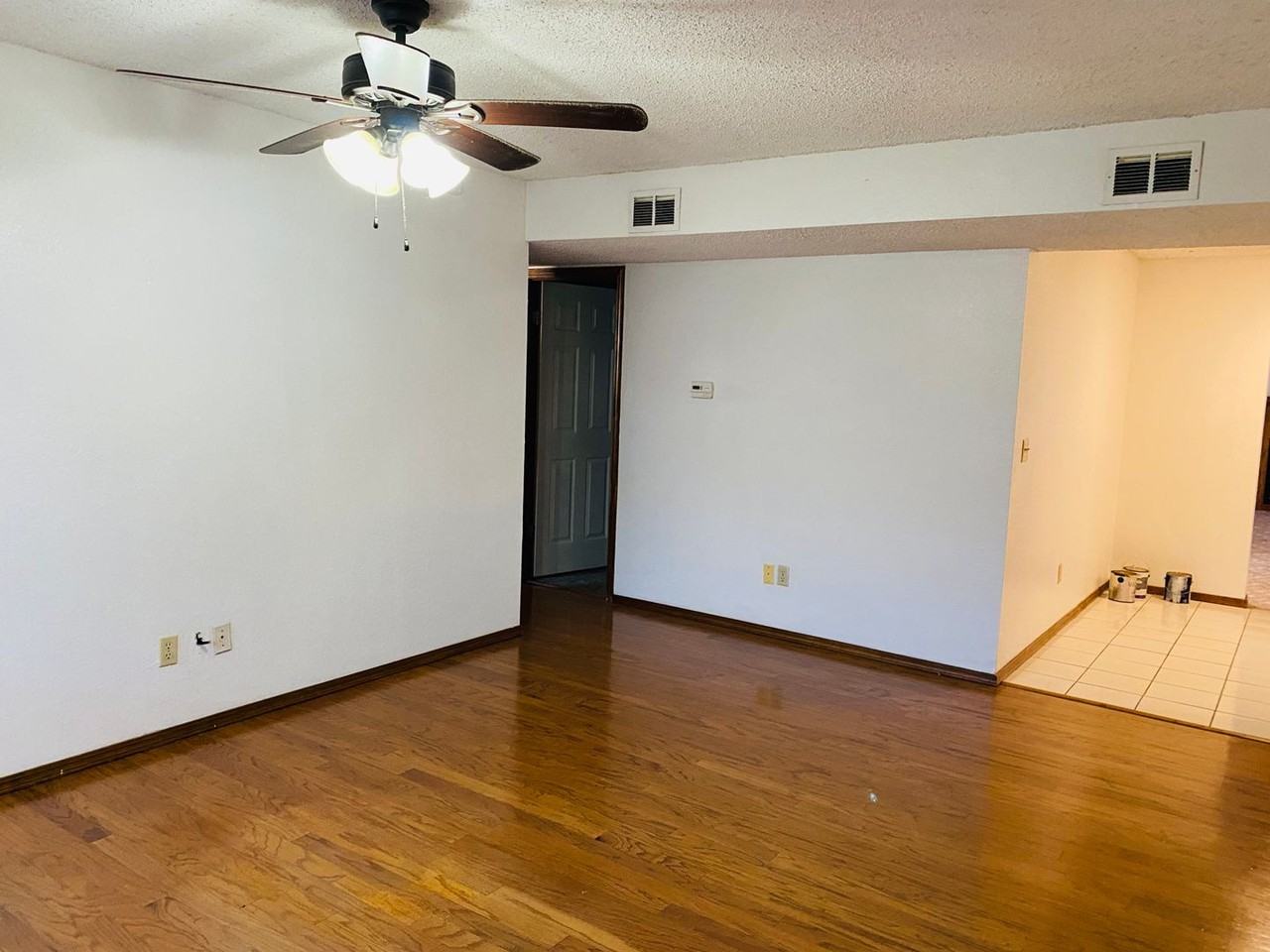 920 Mockingbird Lane - Photo 4 of 11