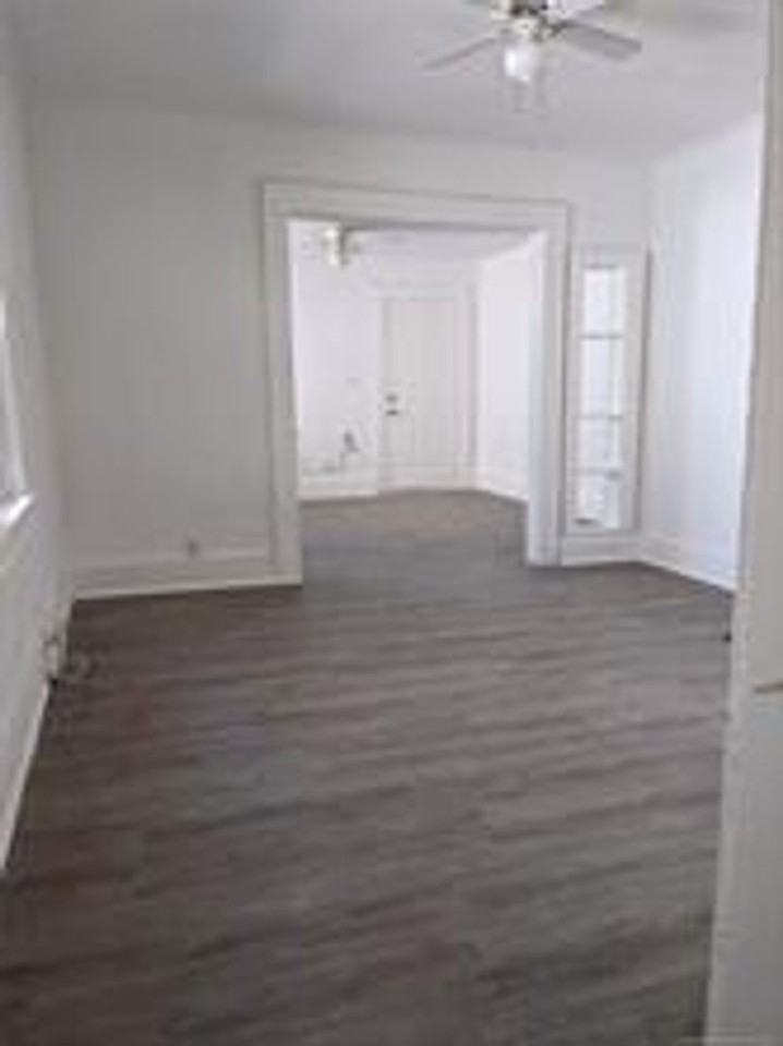 1126 S Wheeling Ave - Photo 3 of 8