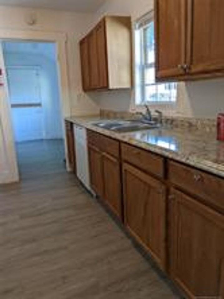 1126 S Wheeling Ave - Photo 6 of 8