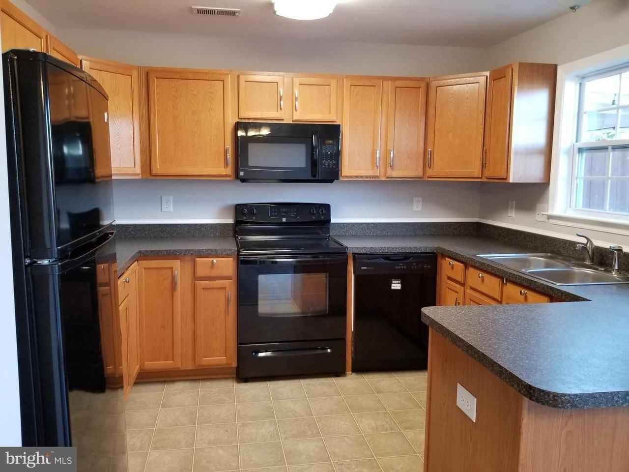 10 Sophie Ln - Photo 3 of 15