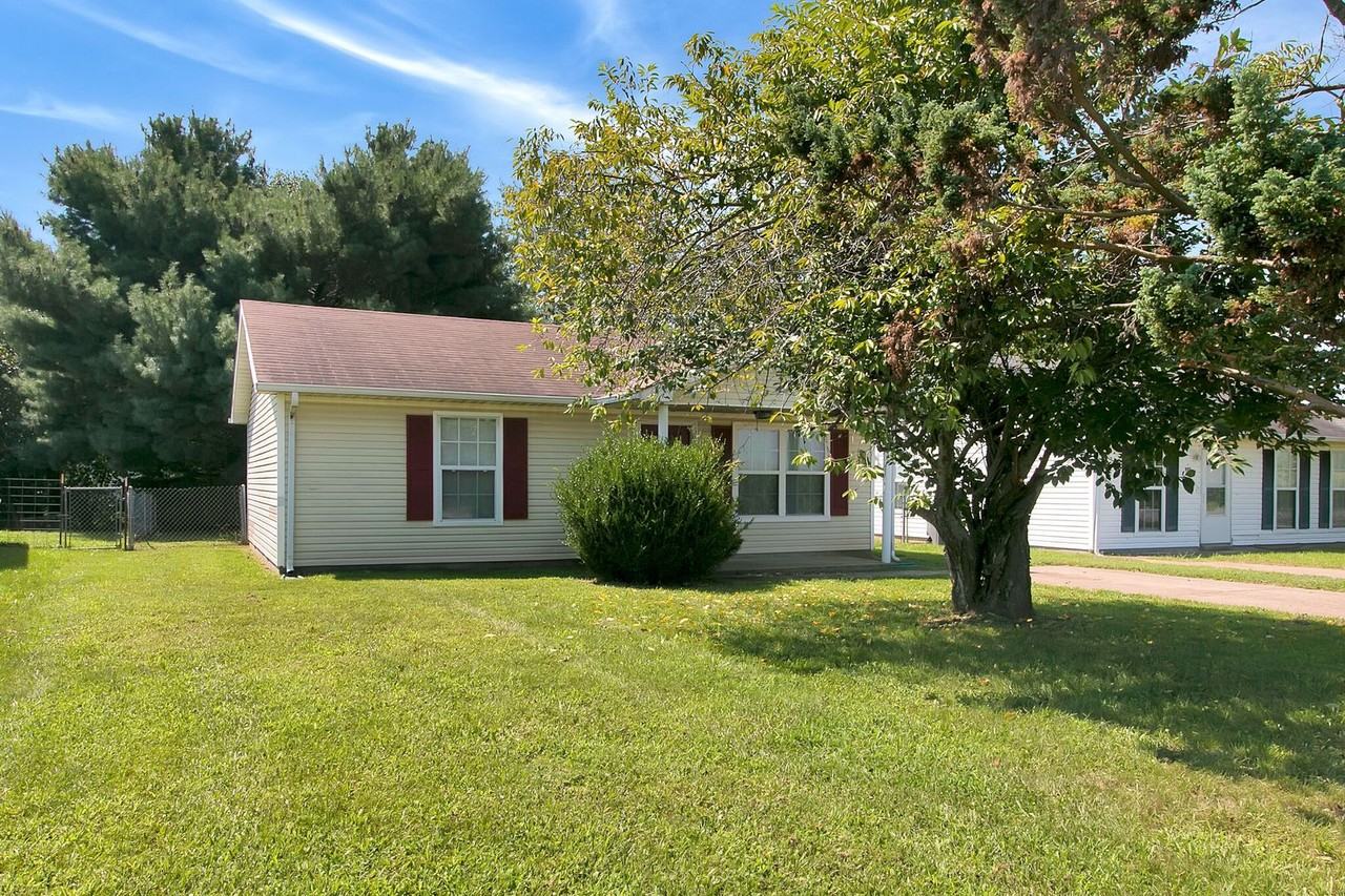 999 Stateline Rd - Photo 3 of 23
