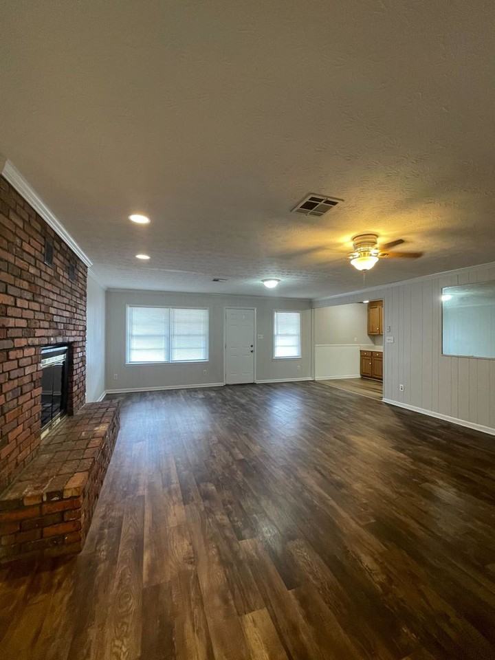 3465 Dundale Rd - Photo 7 of 23