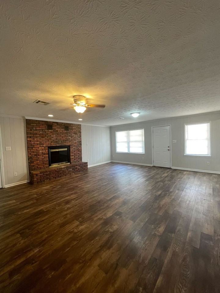 3465 Dundale Rd - Photo 6 of 23