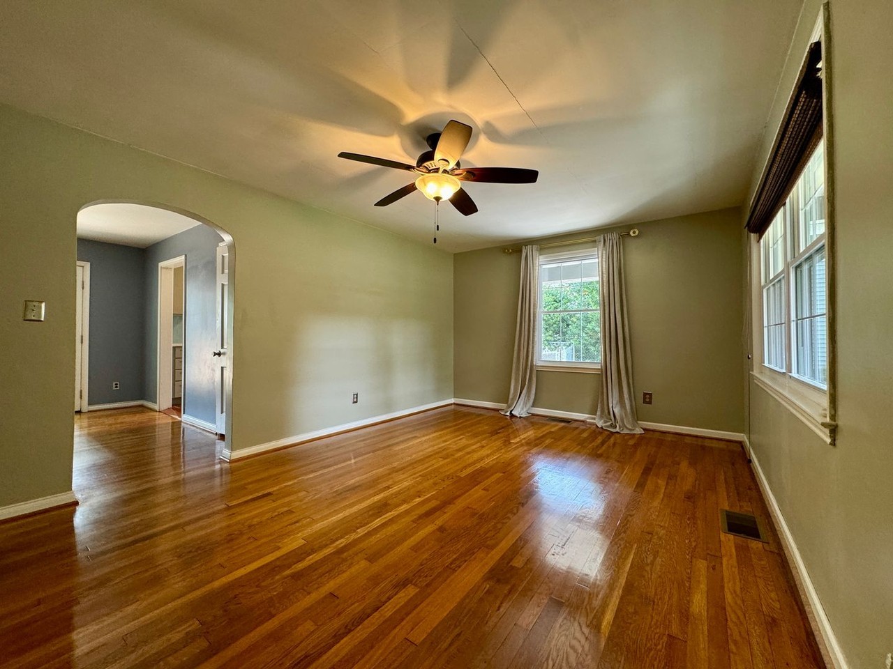 612 Dehart St - Photo 4 of 23