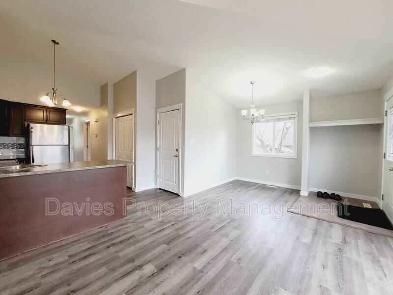 12124 122 St Nw #MAIN - Photo 6 of 15