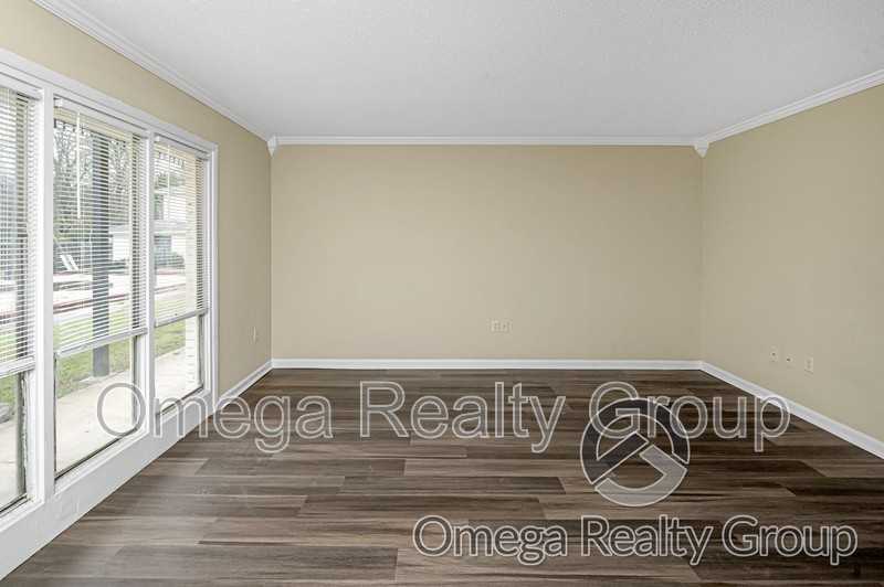 4724 S Court St #109 - Photo 2 of 22