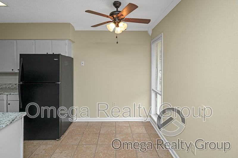 4724 S Court St #109 - Photo 5 of 22