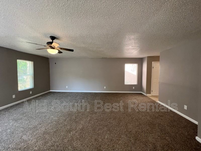 4607 Buffer Dr - Photo 2 of 8