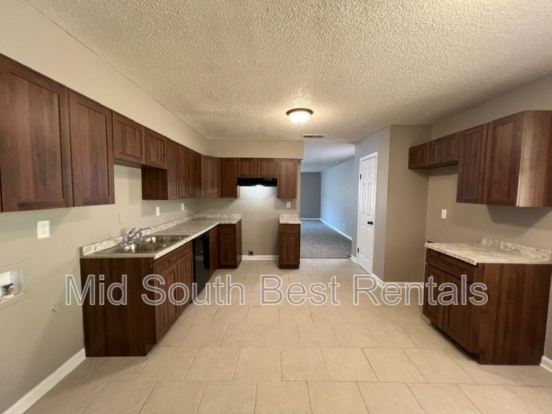 4607 Buffer Dr - Photo 3 of 8