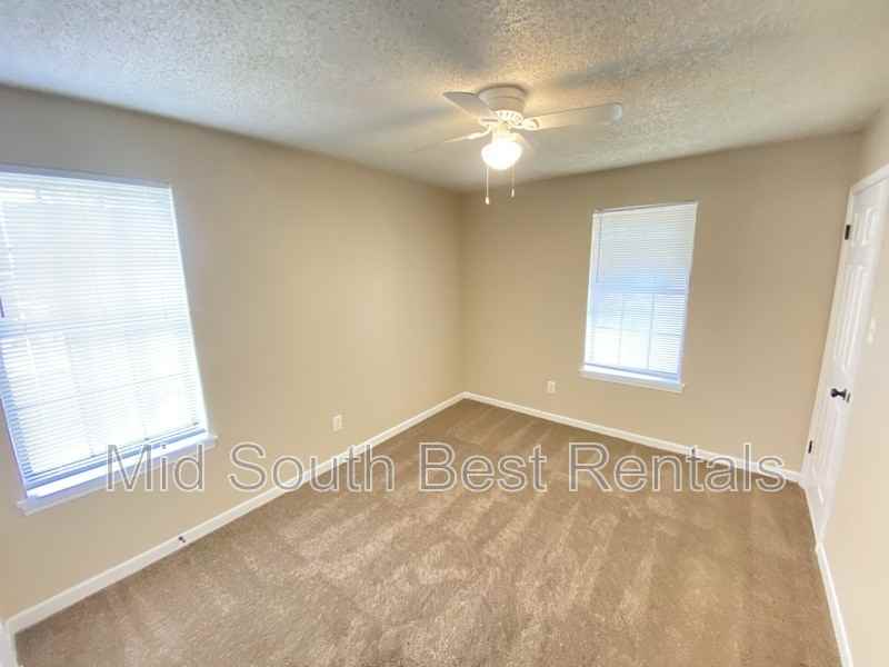 5360 Clinchport Cir - Photo 5 of 8