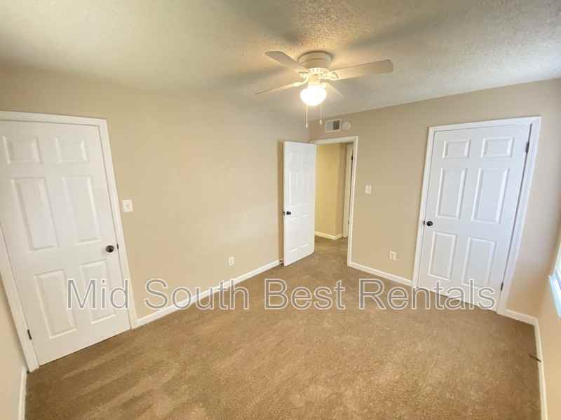 5360 Clinchport Cir - Photo 6 of 8