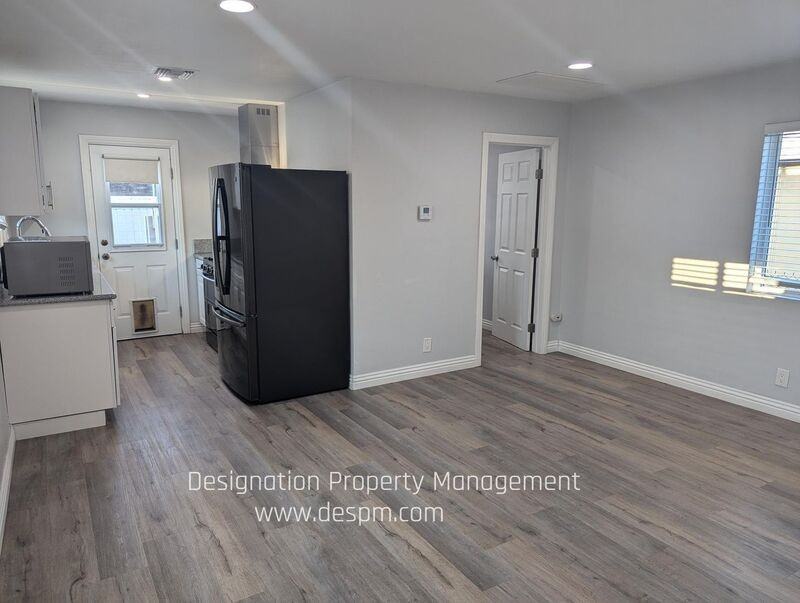 4917 Templeton St - Photo 6 of 16