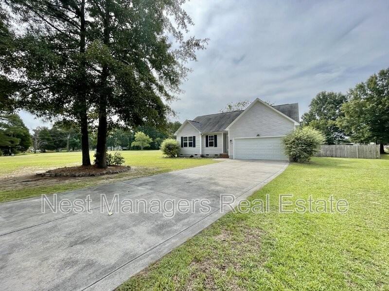 110 Lakeview Dr - Photo 3 of 26