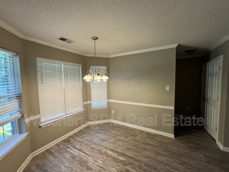 11724 Wilder St - Photo 3 of 13