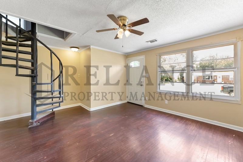 1151 Waverly St - Photo 5 of 19