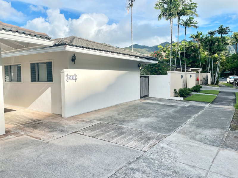 6741 Hawaii Kai Dr - Photo 3 of 15