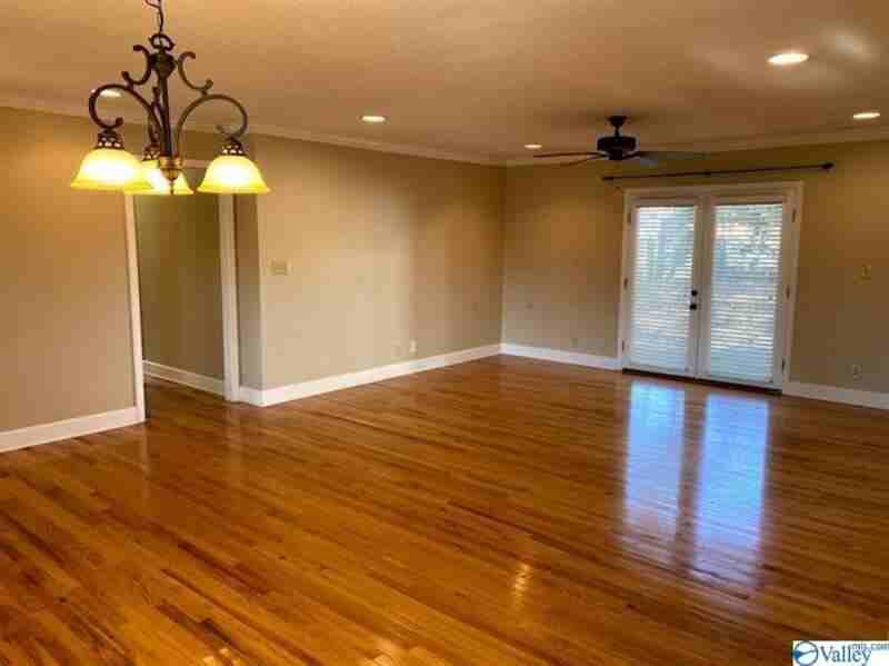 206 Westchester Ave Sw - Photo 7 of 29