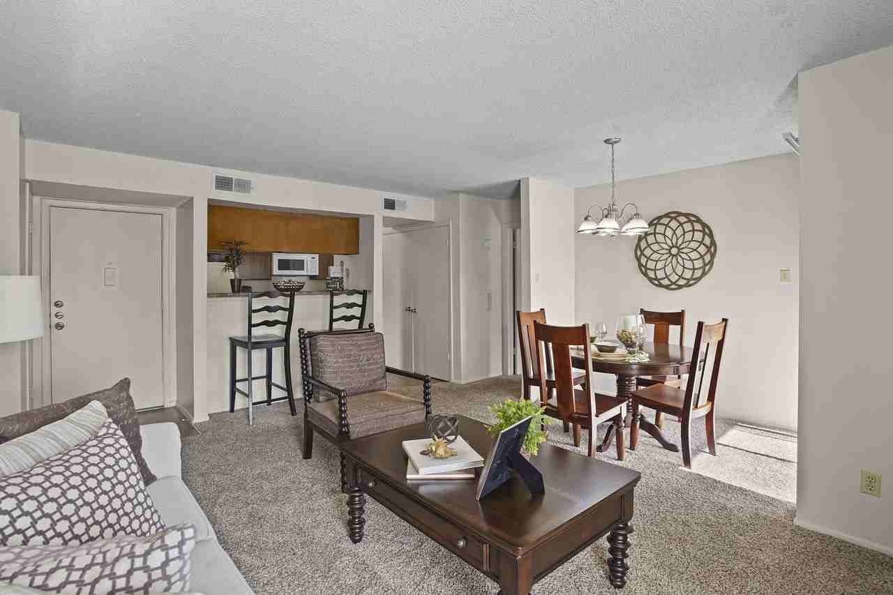 High Ridge Apts. - Photo 5 of 18