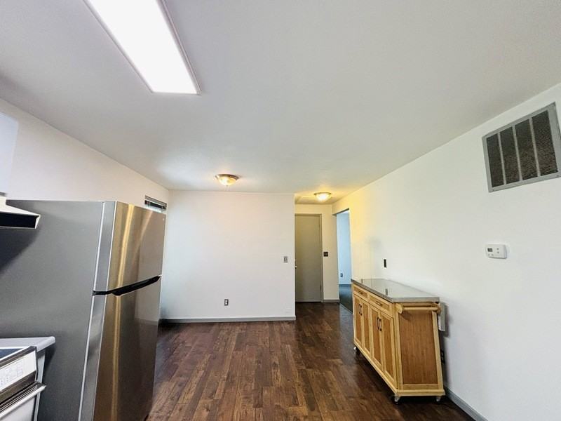 333 E St - Photo 4 of 22