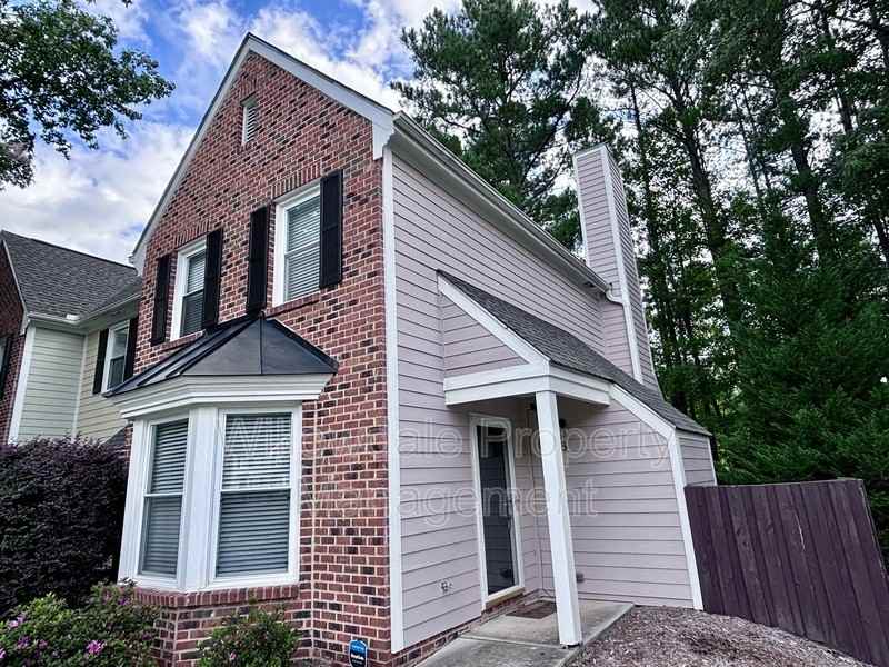 36 Forest Glen Dr - Photo 2 of 18