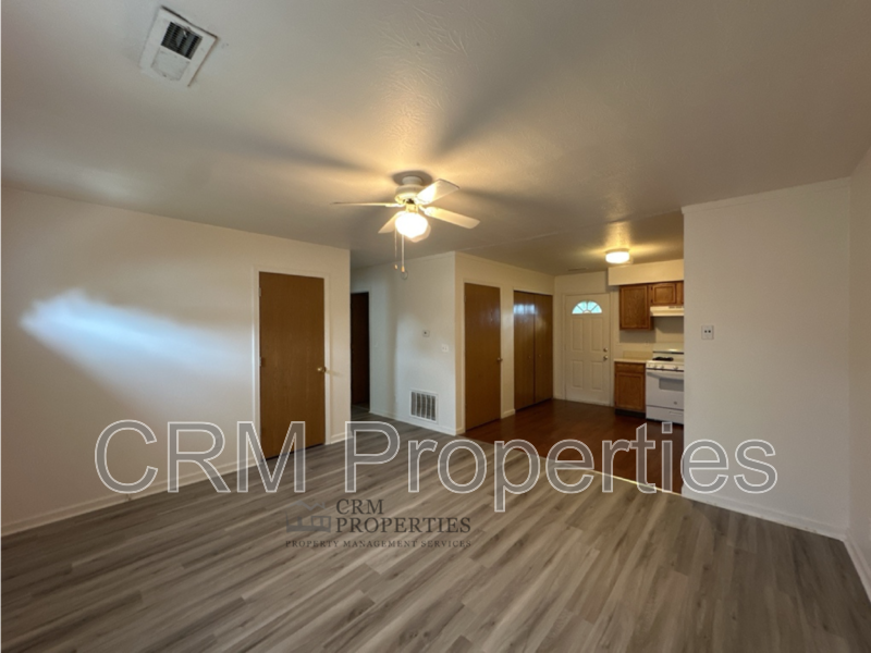 1919 1/2 N Waugh St - Photo 3 of 14