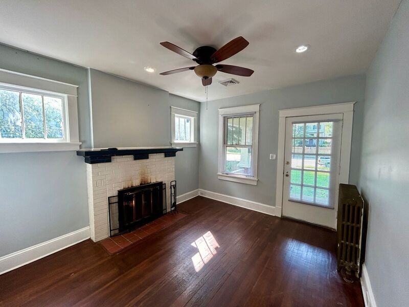 4013 Crutchfield St - Photo 3 of 20