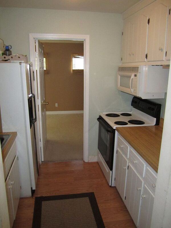 10113 Carol Anne Rd - Photo 2 of 18