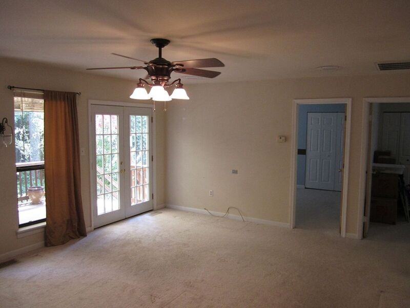 10113 Carol Anne Rd - Photo 3 of 18