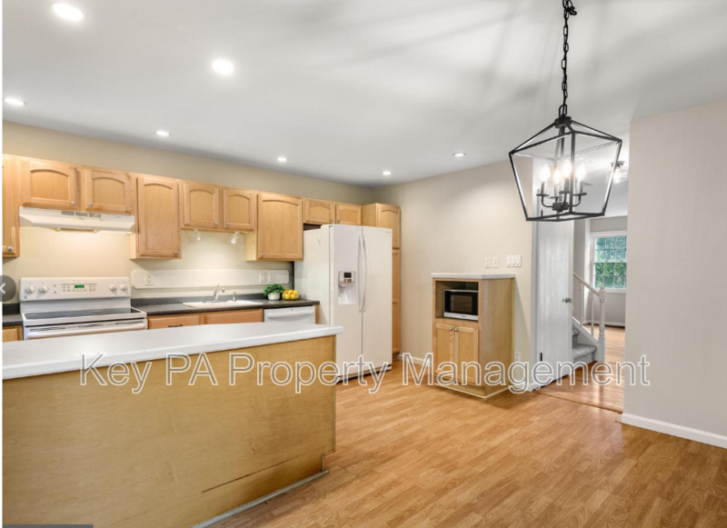 517 S Coventry Ln - Photo 5 of 30