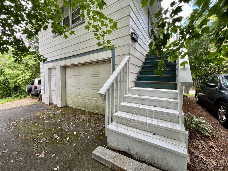 105 Edwin Pl #5 - Photo 2 of 21