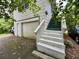 featured image of 105 Edwin Pl #5