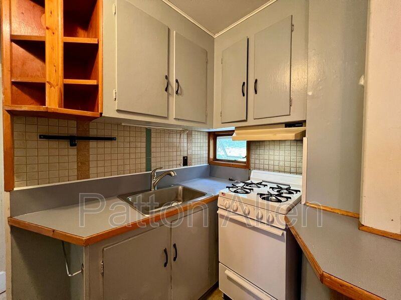 105 Edwin Pl #5 - Photo 4 of 21