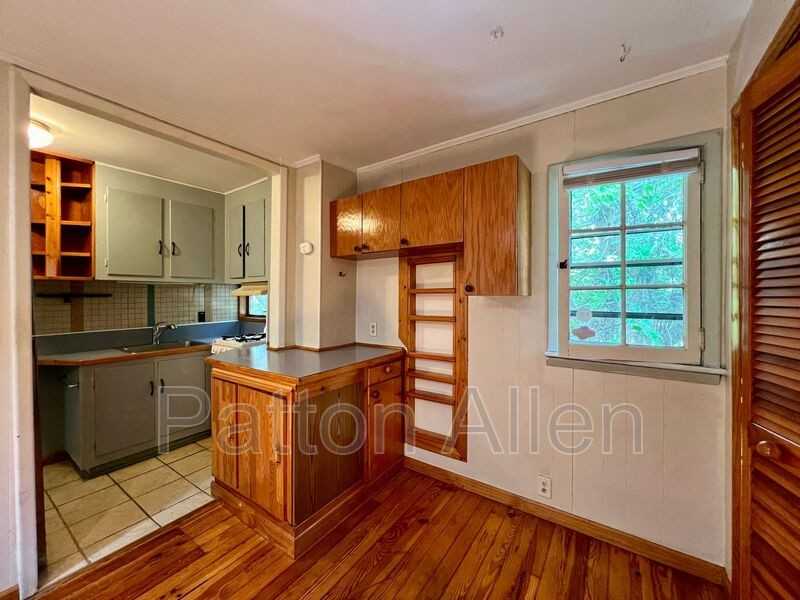 105 Edwin Pl #5 - Photo 6 of 21