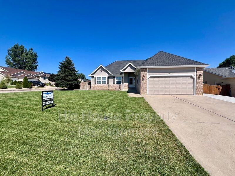 2621 Wharf St - Photo 3 of 45