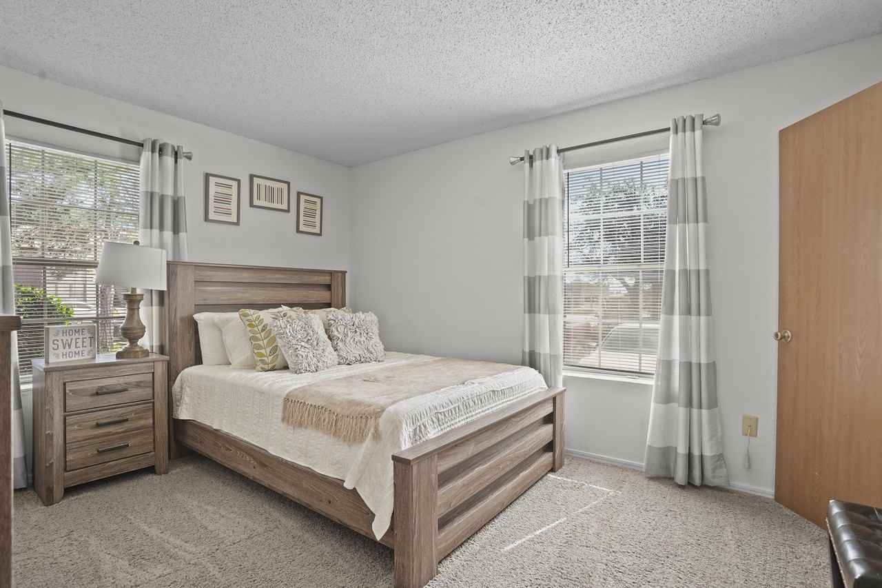 Hunter's Ridge Apts. - Photo 7 of 17