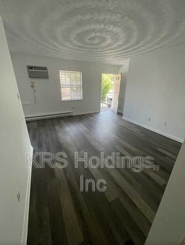 6228 Chesapeake Blvd - Photo 3 of 7